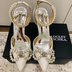 BADGLEY MISCHKA  Faint pumps